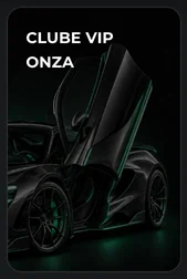 Banner Clube VIP Onza, com um carro esportivo preto de portas abertas